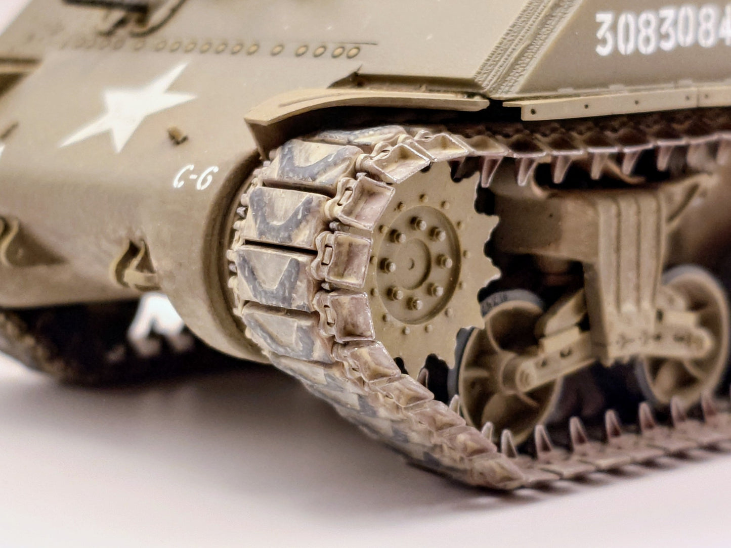 DB35052 T48, Worn Track with Rectangular Duckbills with dip